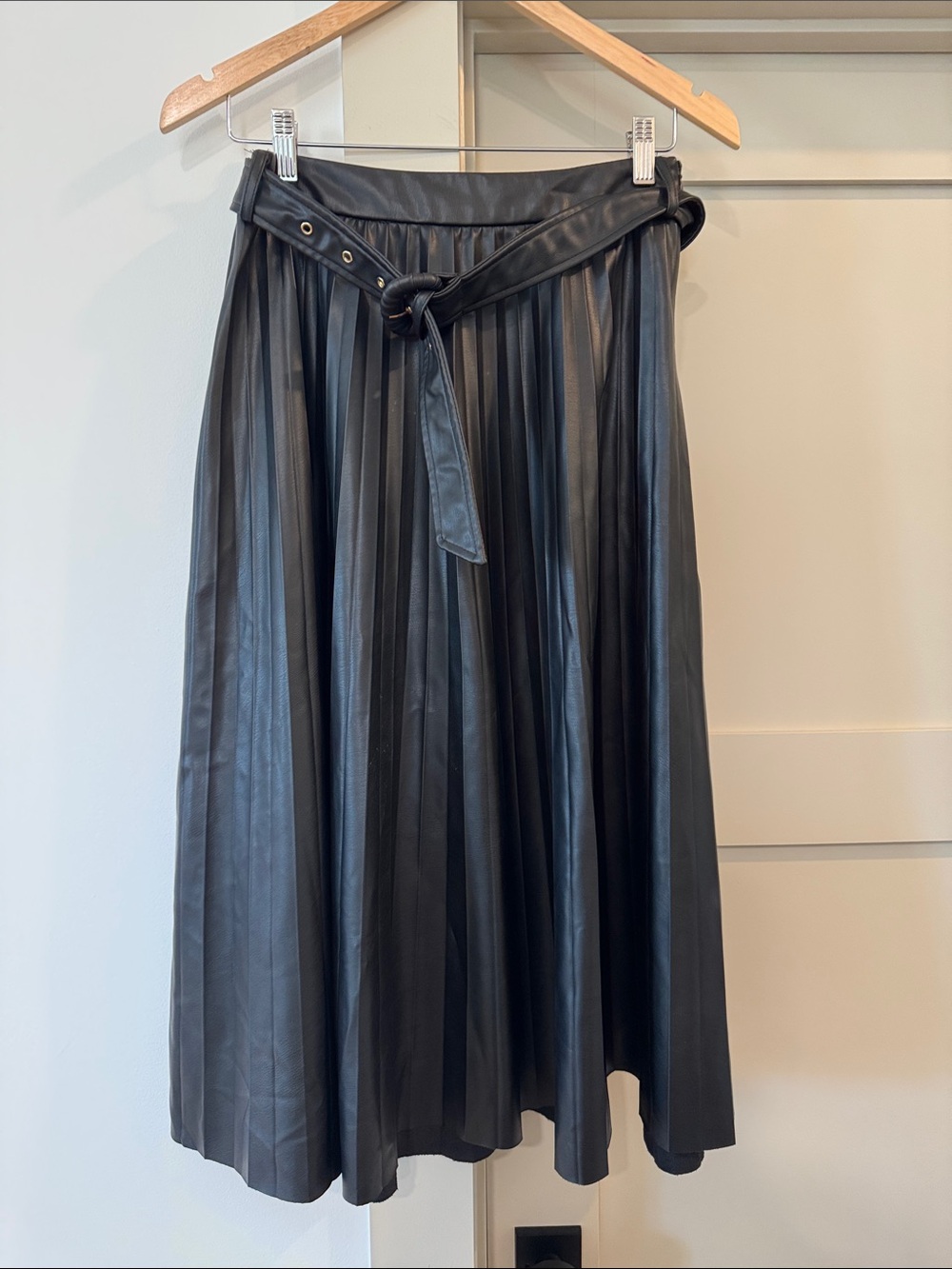 Zara Black Pleated Faux Leather Belted Midi Skirt Size Medium